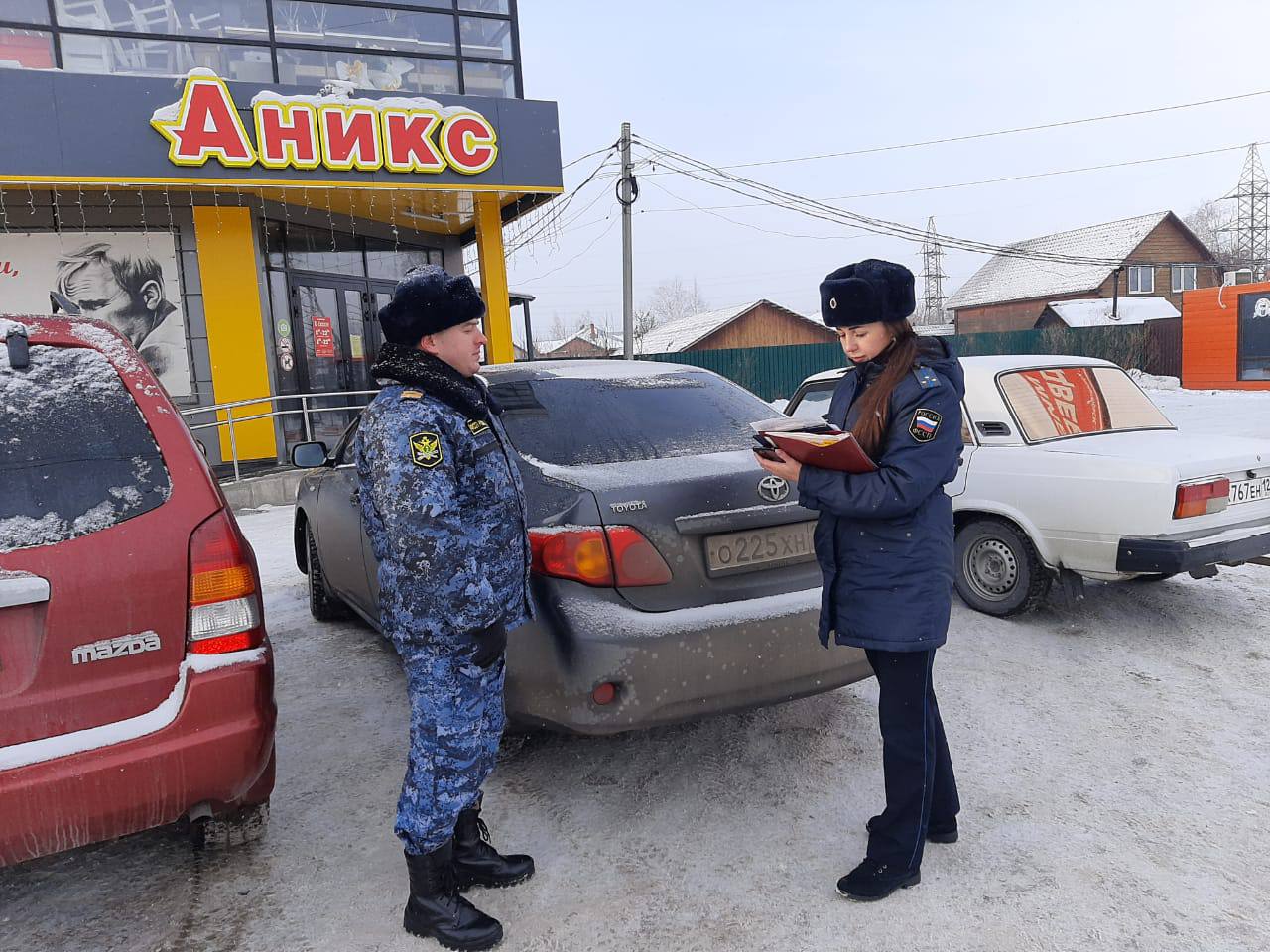 15 автомобилей должников  арестовали во время рейдов в г. Бийске.