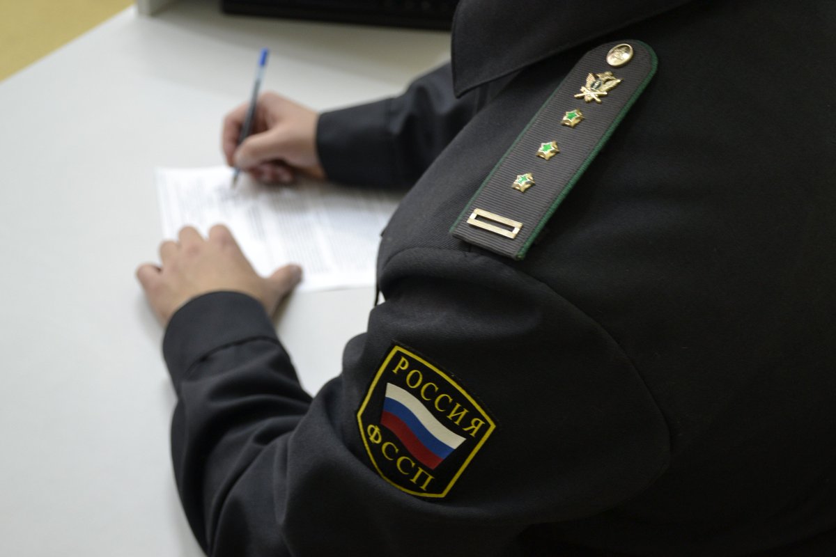 Долг и отпуск - не совместимы,  предупреждают судебные приставы.